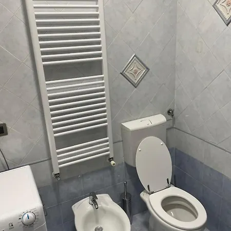 Sansa House Comfortable And Within Walking Distance Of The Center Apartment *
