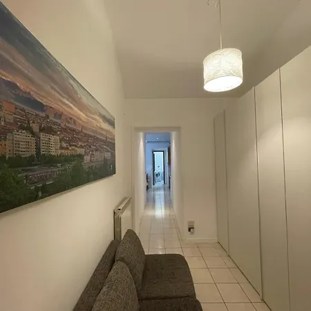 Sansa House Comfortable And Within Walking Distance Of The Center Apartmán