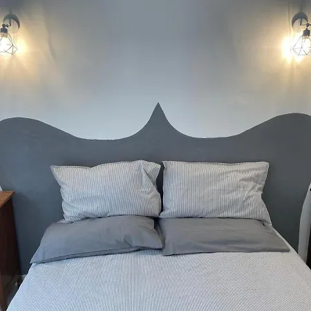 Sansa House Comfortable And Within Walking Distance Of The Center
